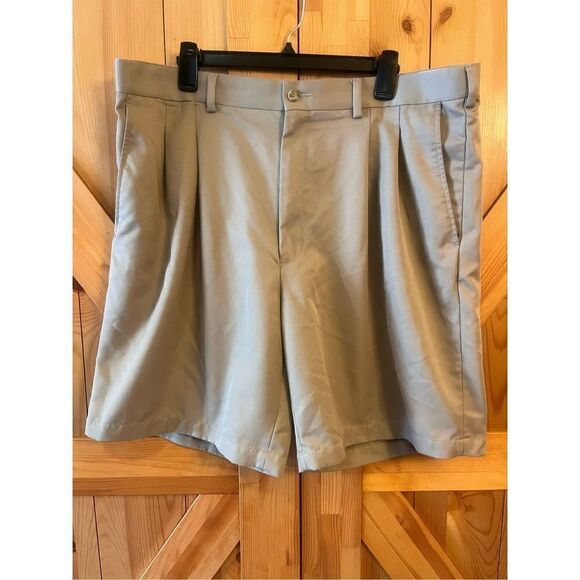 PGA Tour khaki shorts size 40 ￼(1275) - Picture 1 of 4